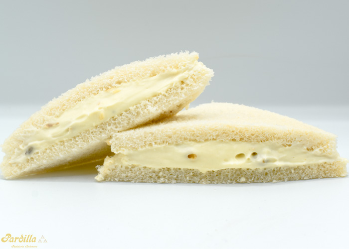 Sándwich Queso con Nueces - Sándwiches - Pastelería Pardilla Alcorcón